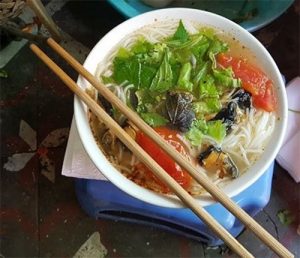Nguồn gốc và lịch sử của bún ốc Hàng Chai