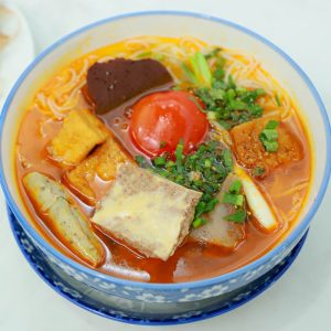 bún riêu cua ốc - Nguyên liệu chuẩn bị cho 4-6 người ăn