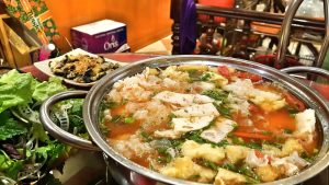 lẩu ốc bà lương - Không gian và ấn tượng đầu tiên khi đến quán
