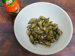 Nguyên liệu làm ốc cà na xào bơ tỏi chuẩn vị