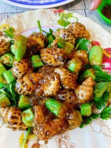 Nguyên liệu chuẩn bị cho món ốc hương rang me