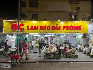 ốc lan béo đặng văn ngữ - Không gian quán bình dị và phong cách phục vụ nhanh nhẹn