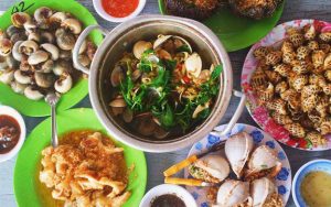 ốc nhưng chợ vĩnh lương - Ấn tượng đầu tiên về khu chợ chiều Vĩnh Lương