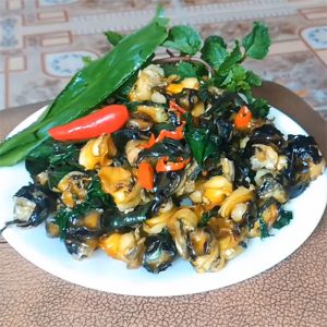 Nguyên liệu làm món ốc xào lá lốt chuẩn vị
