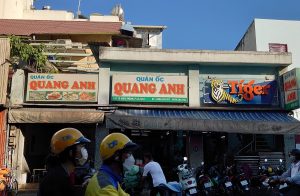 quán ốc quang anh - Không gian và ấn tượng đầu tiên