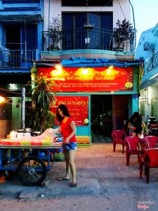 quán ốc vui vẻ - Không gian và ấn tượng đầu tiên khi bước vào quán